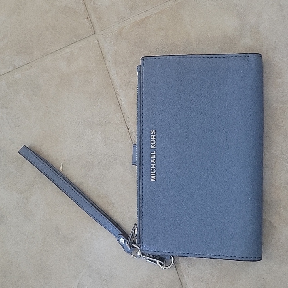 MICHAEL KORS LEATHER CELLPHONE HOLDER WALLET CLUTCH
